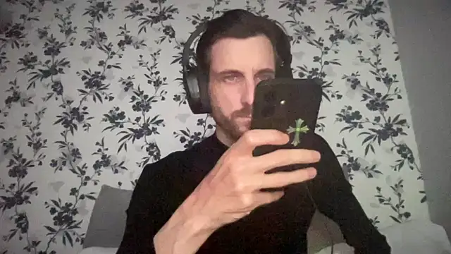 Show Webcam de Big8inchUncutCock