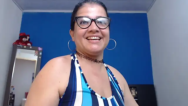 Chat +18 de GlendaStarx ao vivo