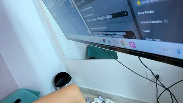 dulce_34 élő XXX-chatje