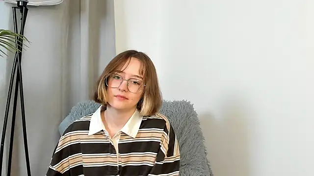 Chat +18 de JaclynBoluda ao vivo