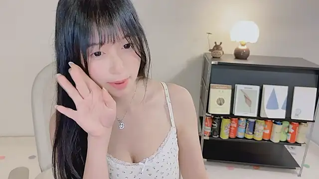 Chat +18 de Onechestnut ao vivo