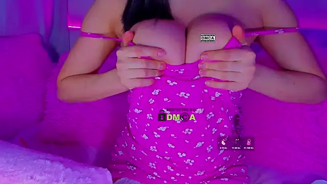 แชท XXX สดของ niiobe
