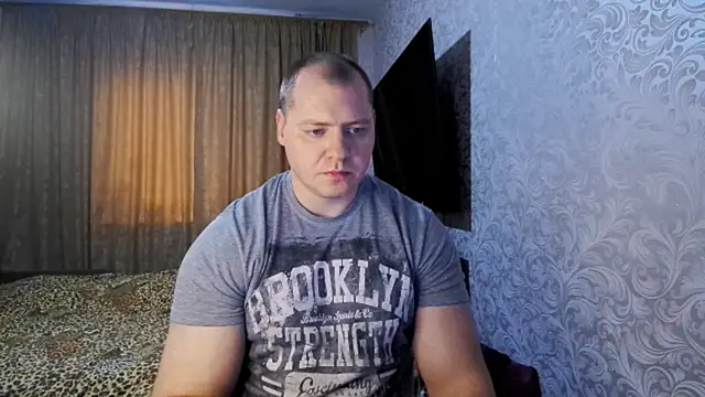 Show modela EdwinStalker na web-kameri