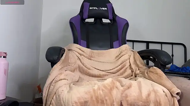 Živý XXX chat Caliiie-of