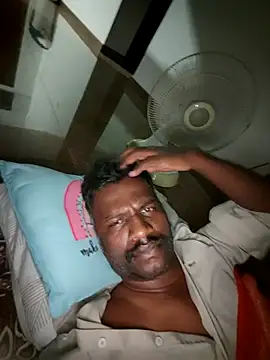 Paramkeerthi লাইভ XXX চ্যাট