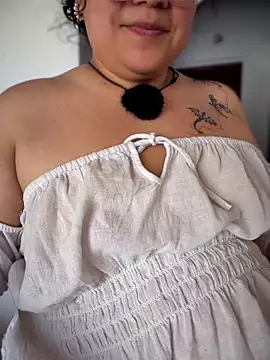 CurlyMilf_Vannexxxa – Kamerová šou