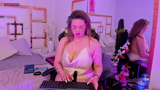 AvaMiia – Live XXX-chat