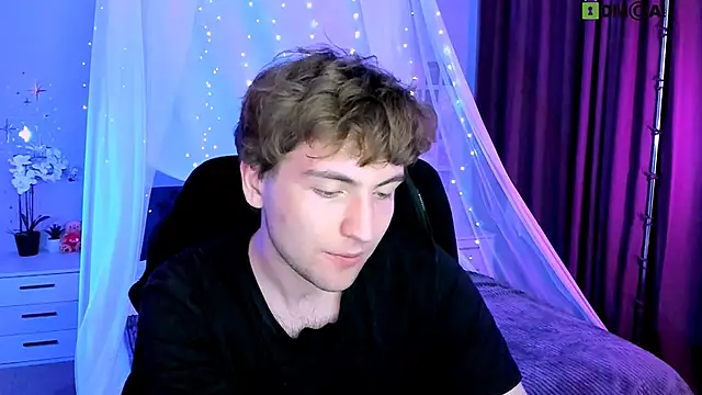joseph_bear_ Show in webcam