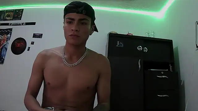 Czat XXX na żywo – Fenix_hardcock