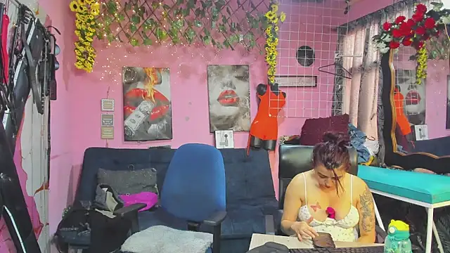 แชท XXX สดของ lesbiancuple
