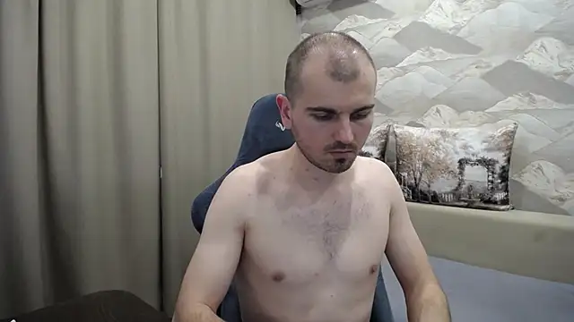 SerzhKorol1's Live XXX Chat
