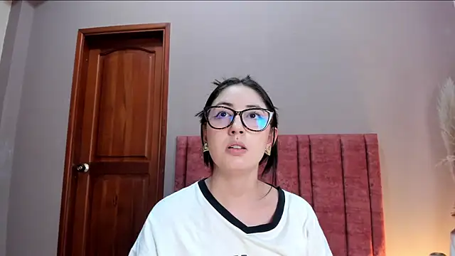 Emilywatsonn live XXX chat