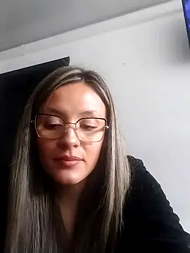 Živý XXX chat CynthiaMore