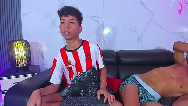 عرض كام Spicy_guys
