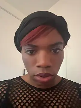 frenchiego Show in webcam