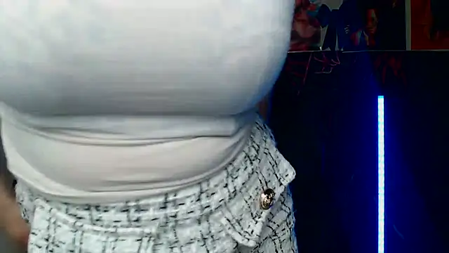 Chatroom XXX en direct de VanessaRey_