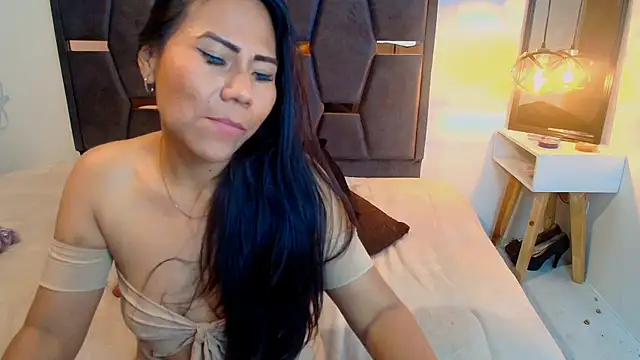 Chat +18 de Keyla_Brunette_ ao vivo