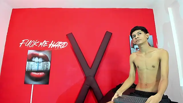 TWINKS_BOYSX Webcam-Show