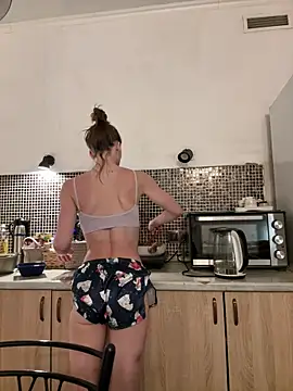 LeyaJohnson live XXX chat