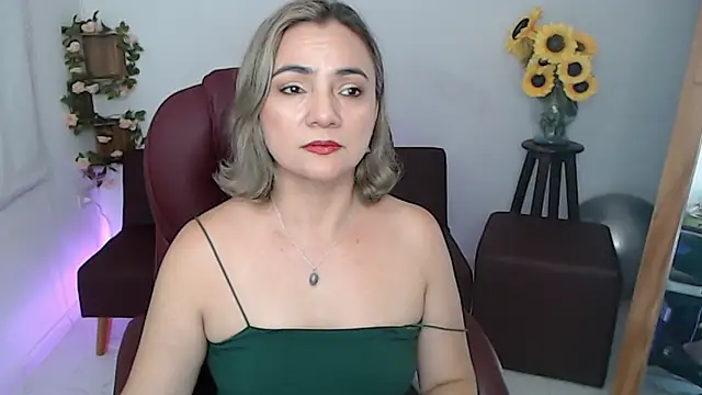 Chat +18 de ana_milf ao vivo