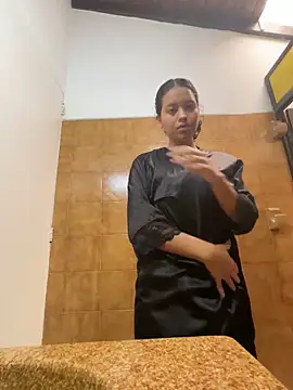 Chat +18 de kim_lilithh ao vivo