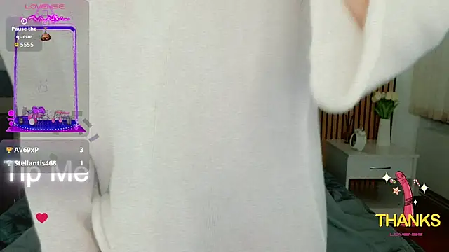 HelenSpellmanのライブXXXチャット
