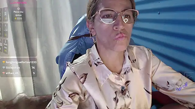 Онлайн чат XXX Chayla_Ruiz