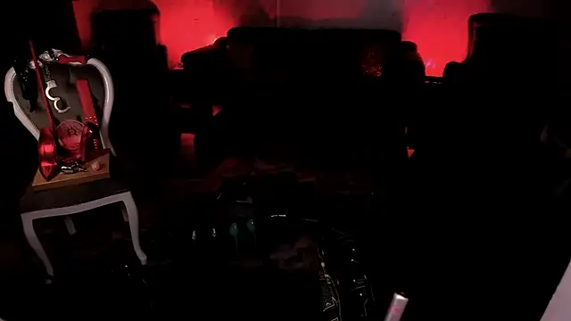 FinDomGod's Live Chat Room