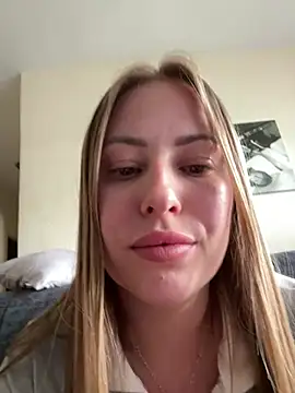 Chat +18 de AlisaWhite ao vivo