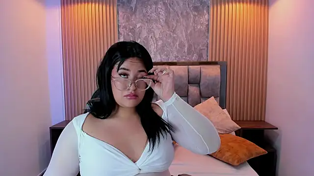 XXX chat uživo modela Tainara__