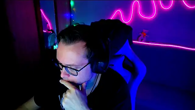 MeLanXolik webkamerás műsora