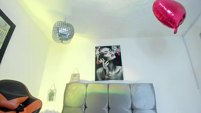 Chat +18 de Ariel_star1 ao vivo