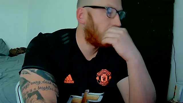 Tilerdadbod webkamerás műsora