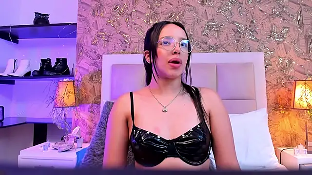 Chatroom XXX en direct de ValkyriaSteel