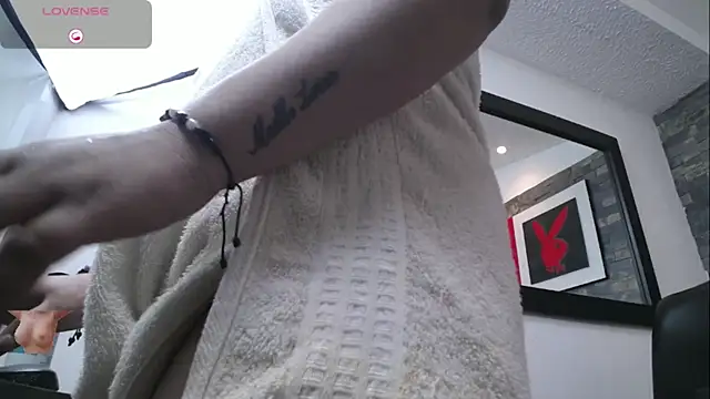 Chatroom XXX en direct de dayadubey_
