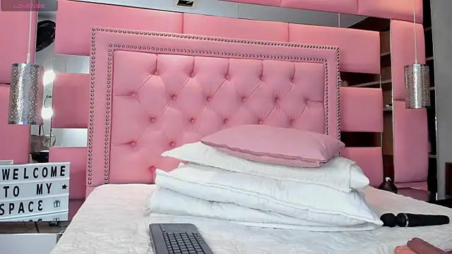 Chat XXX en directo de LeilaScott