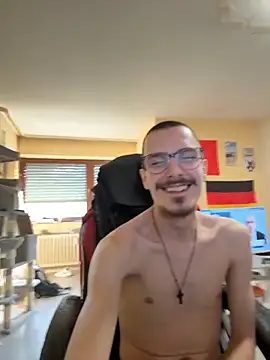 Maximus9494's Live XXX Chat