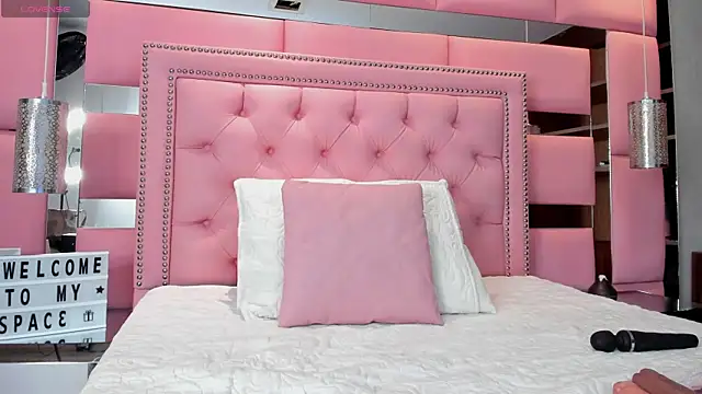 LeilaScott – Naživo XXX chat