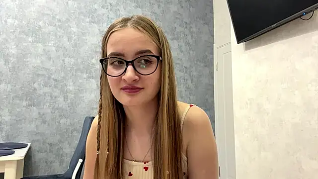 CherryMayss Chat XXX live