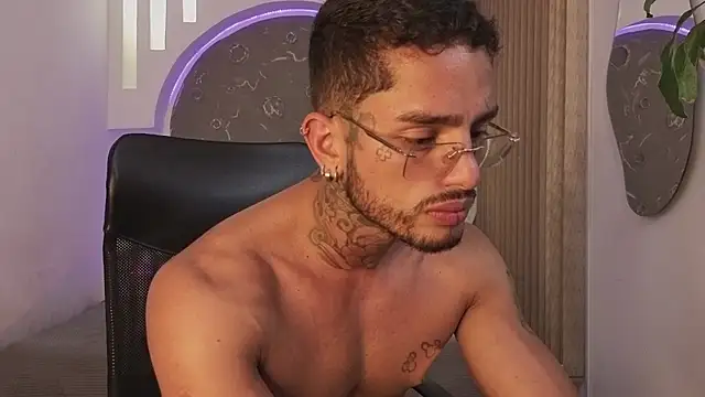 Alanrodgers Live XXX-chat