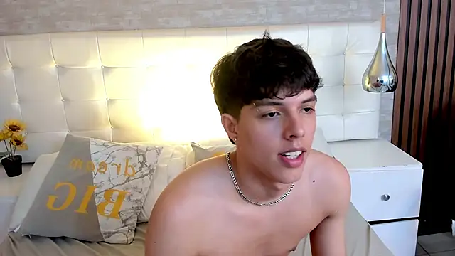 DamiaanXx Live XXX Chat