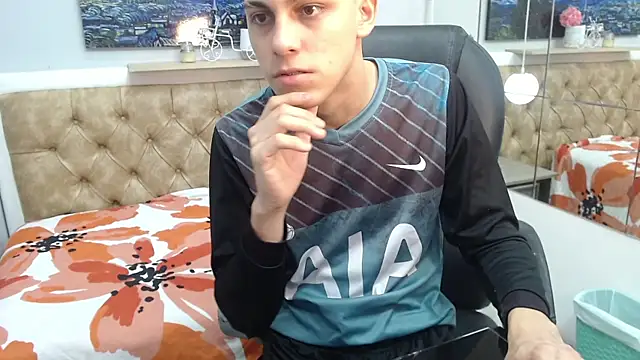 Chat +18 de Ethanx18_ ao vivo