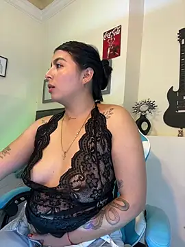 Nina_vell's Live Chat Room