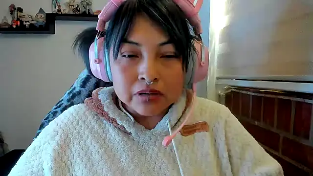 Shaddycute_ – Naživo XXX chat