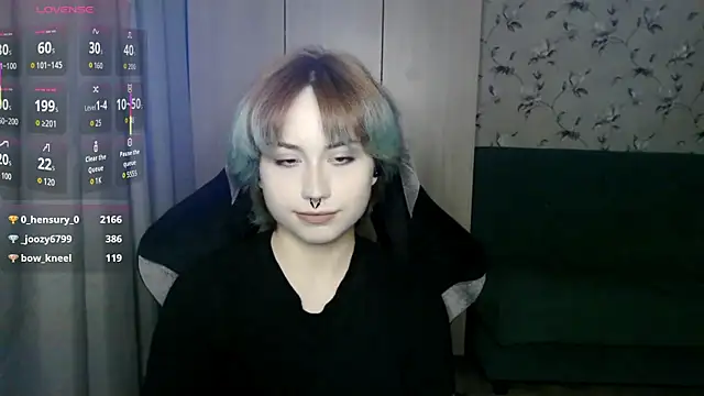 LeisaHopperstad's Live Chat Room