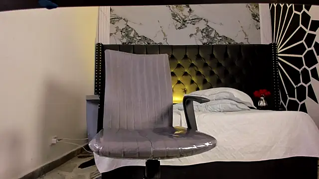 MaximusClark Show Webcam