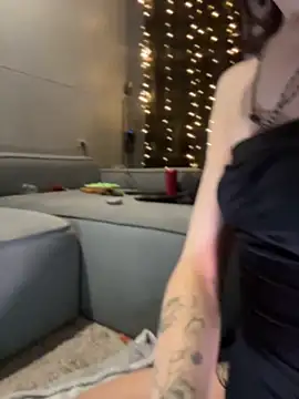 Bastet webcam show