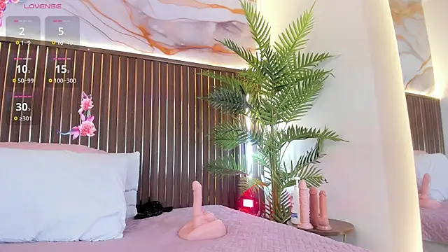 Roxie-NS Chat XXX live