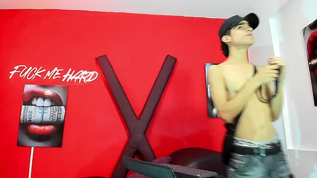 TWINKS_BOYSX webcam show