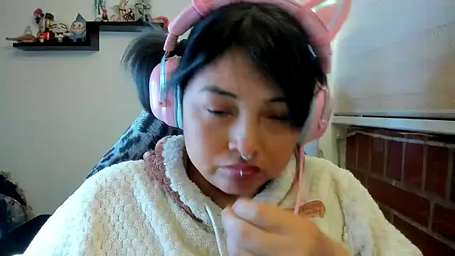 Shaddycute_ élő XXX-chatje